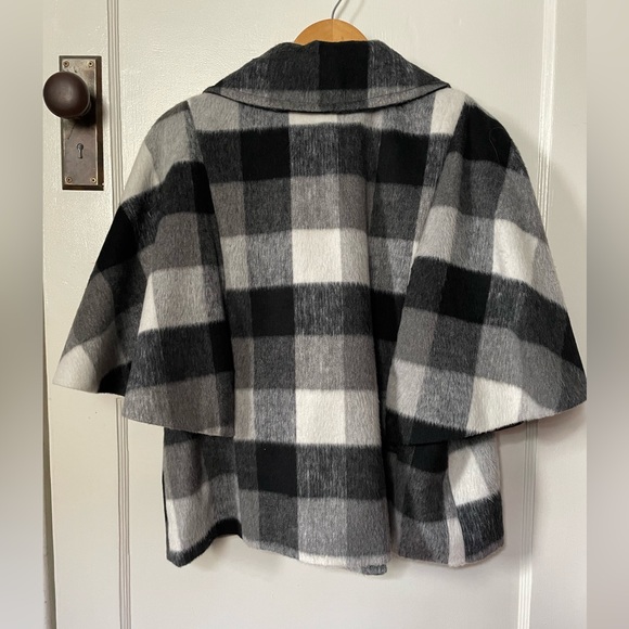 ALYX black and white Buffalo plaid cape-Large - Picture 3 of 13